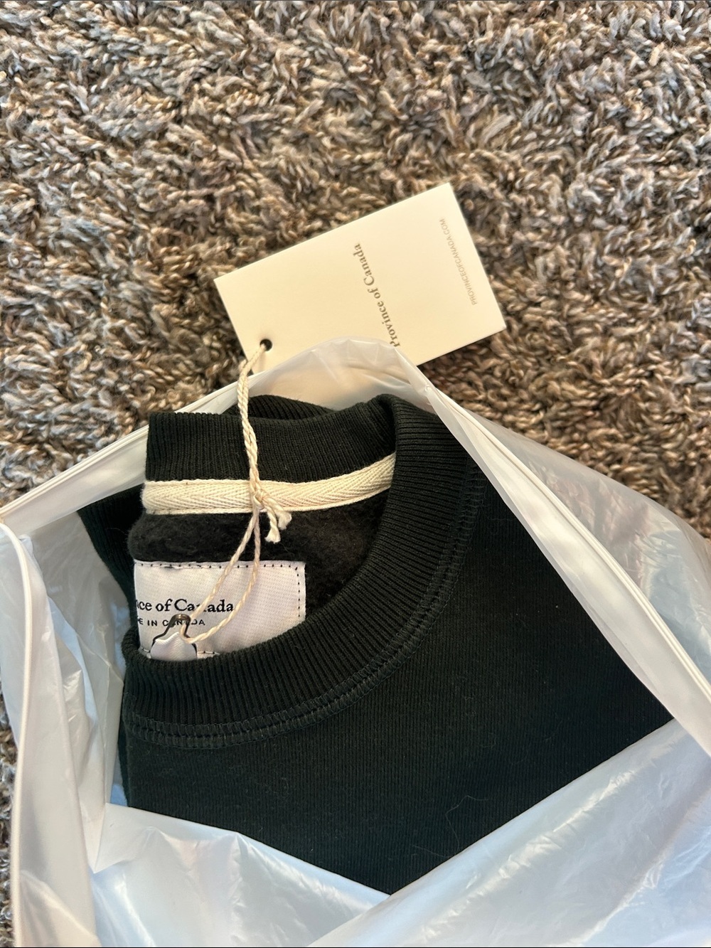 Province of Canada Merry Sweatshirt Forest Green NWT - Picture 4 of 5